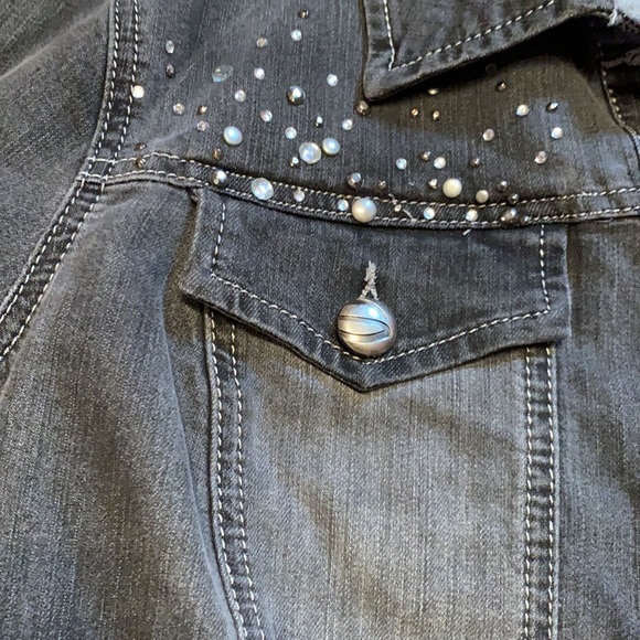 Grey distressed Jean jacket - Picture 2 of 7